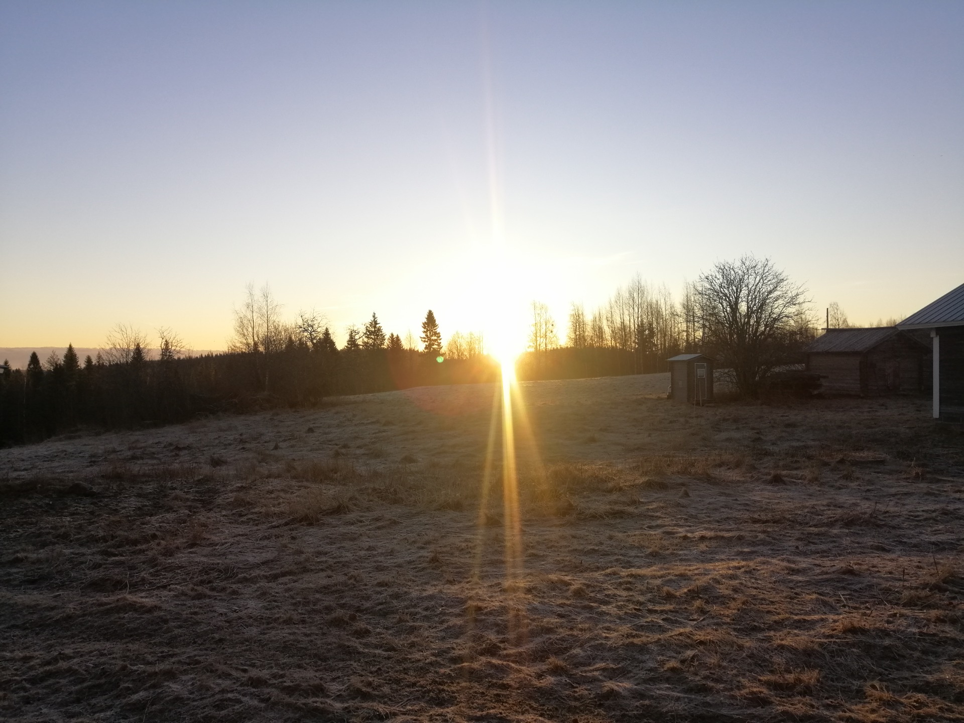 Aamuaurinko Sivakkavaaralla